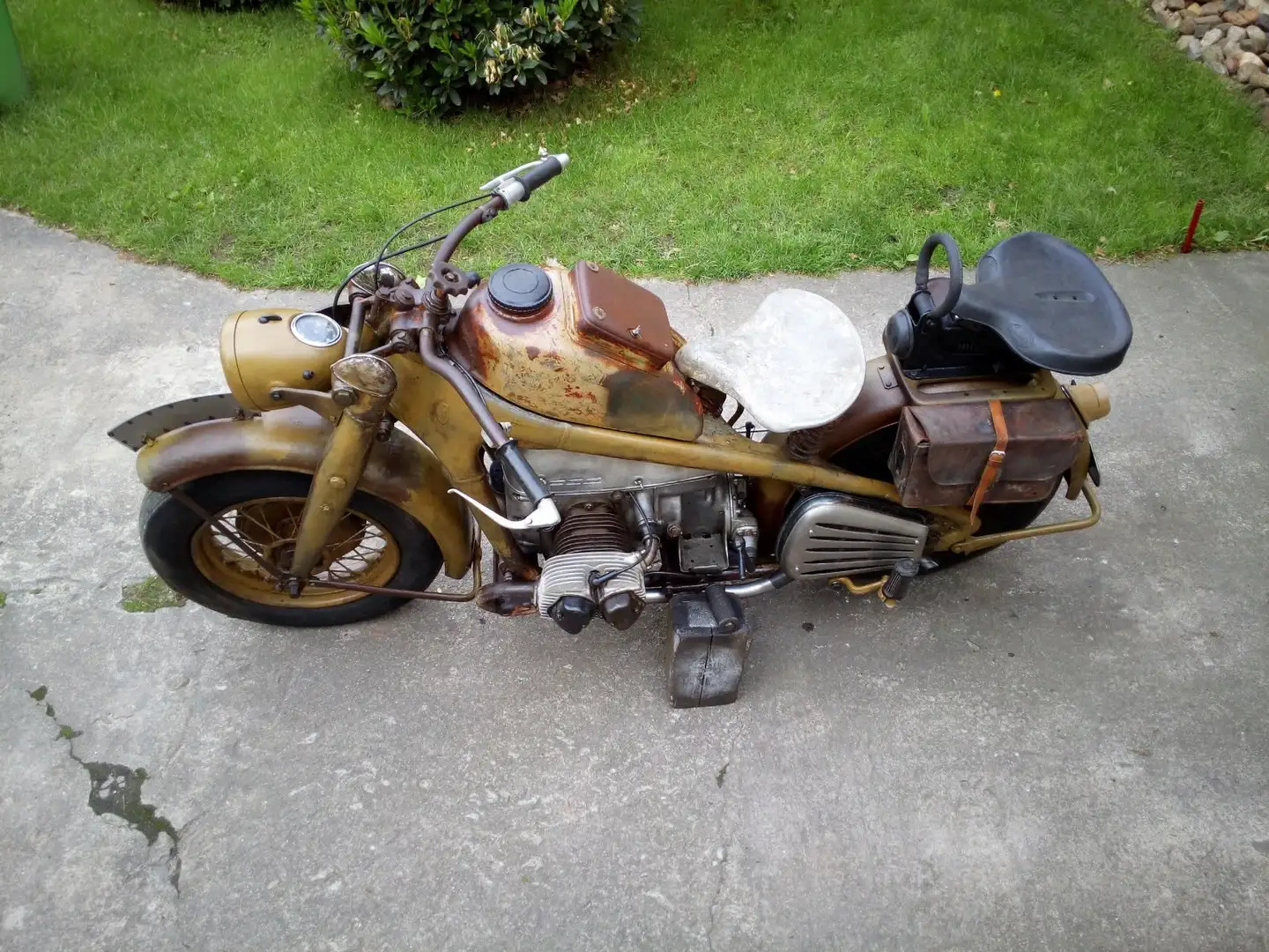 Zündapp KS 750 Solomachine Bronzová - 1