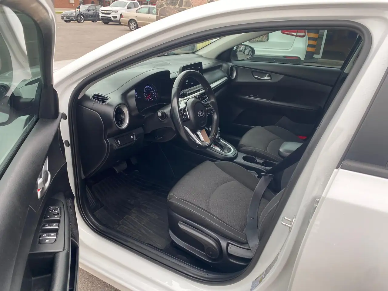 Kia Forte снимка Kia Forte