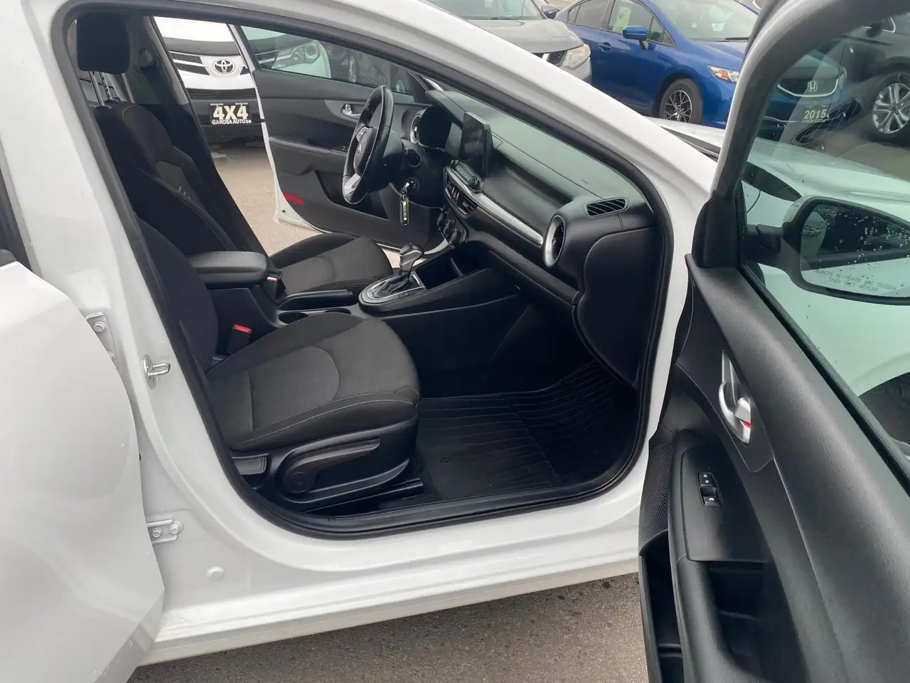 Kia Forte снимка Kia Forte