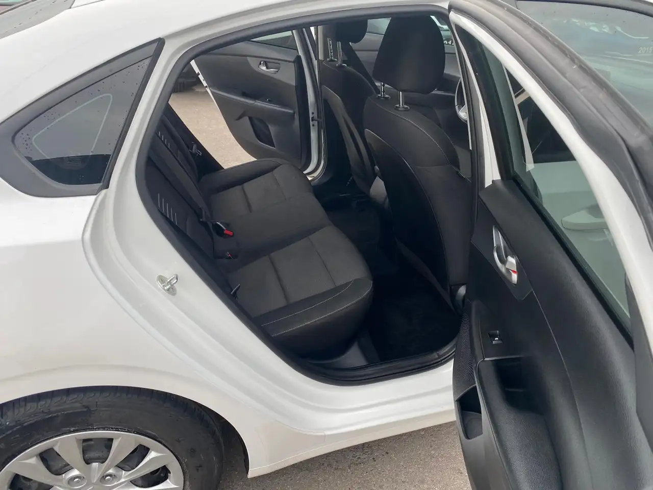 Kia Forte снимка Kia Forte