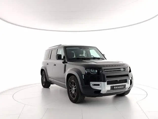 Land Rover Defender view 7