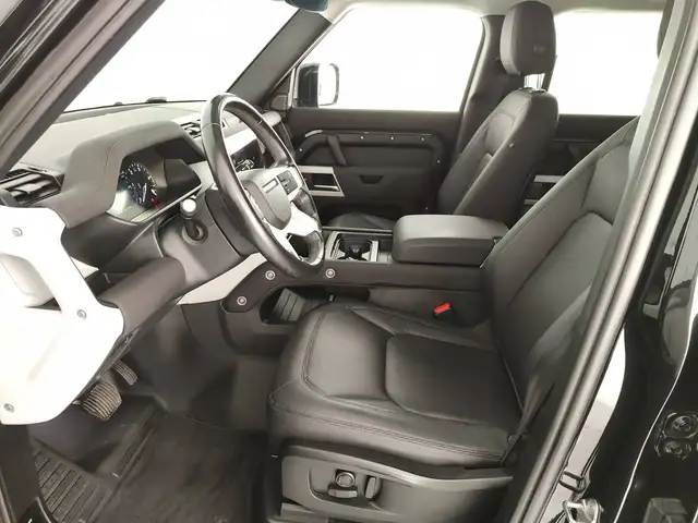 Land Rover Defender view 13