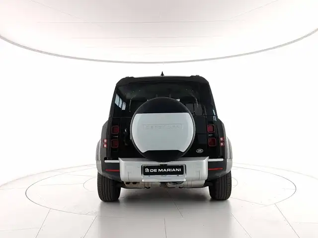 Land Rover Defender view 4