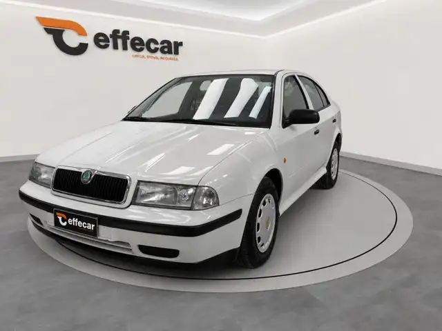 Skoda Octavia 1.6/75 CV cat GLX