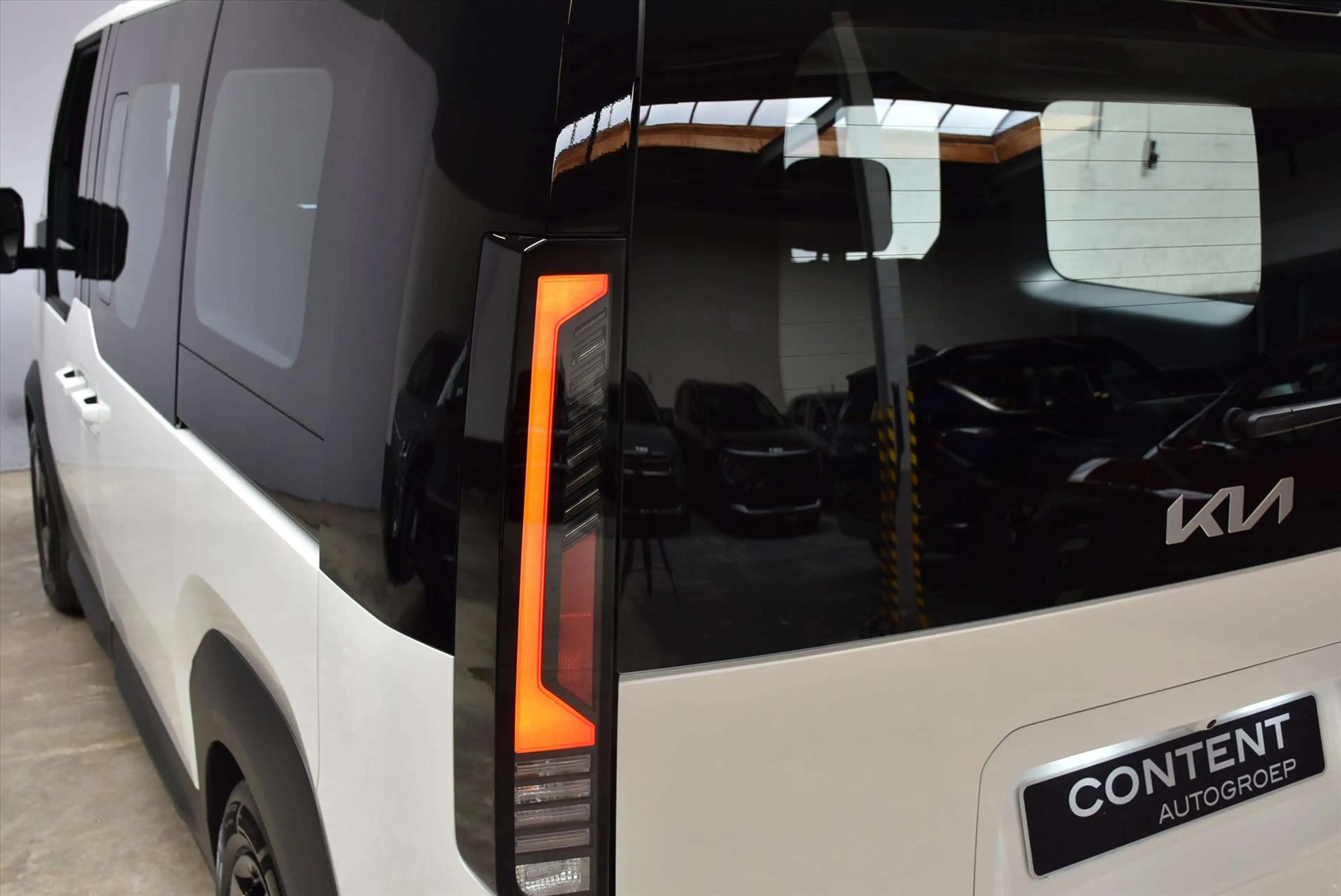 Kia PV5 Passenger 71,2 kWh Plus NIEUW — photo 11