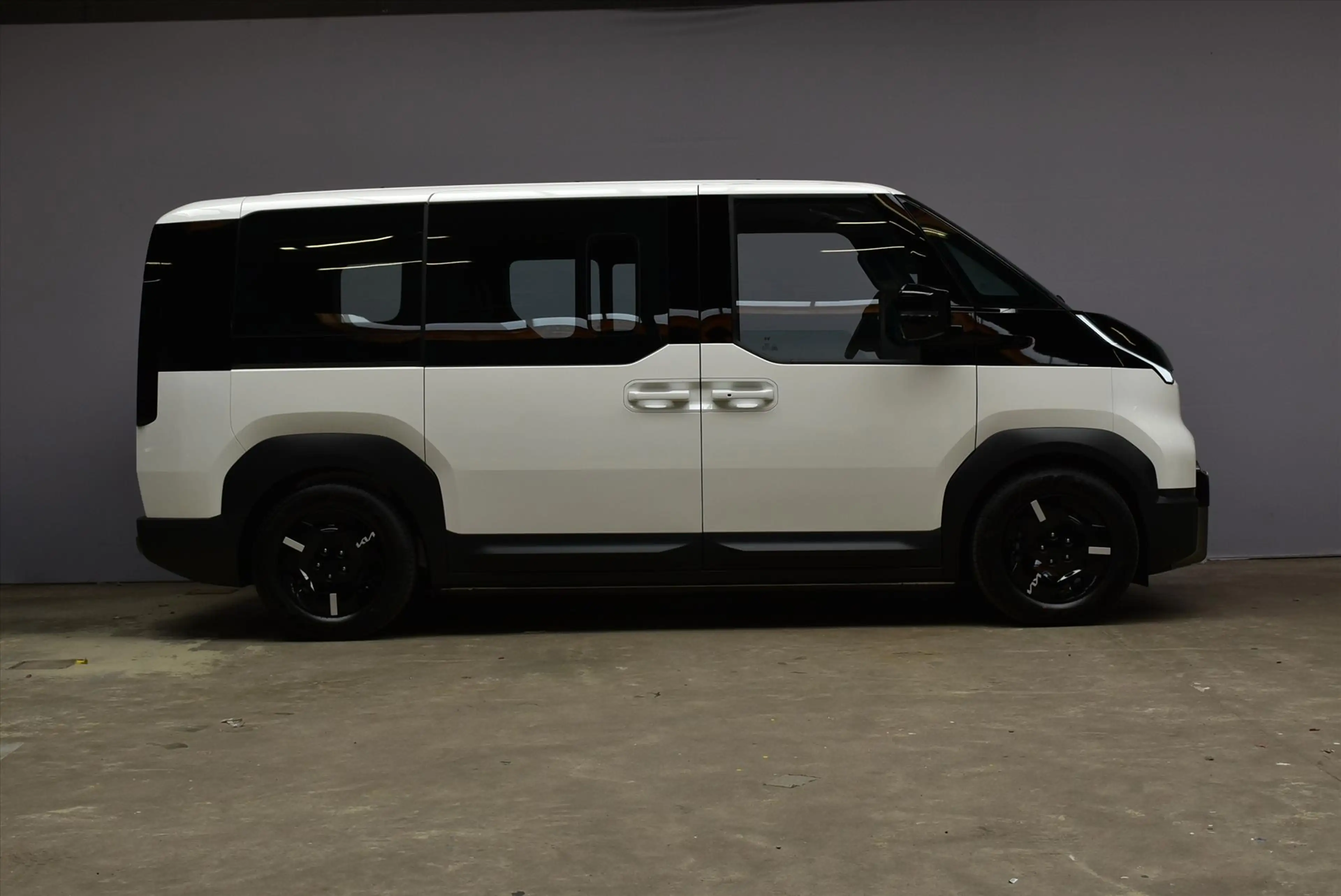 Kia PV5 Passenger 71,2 kWh Plus NIEUW — photo 5