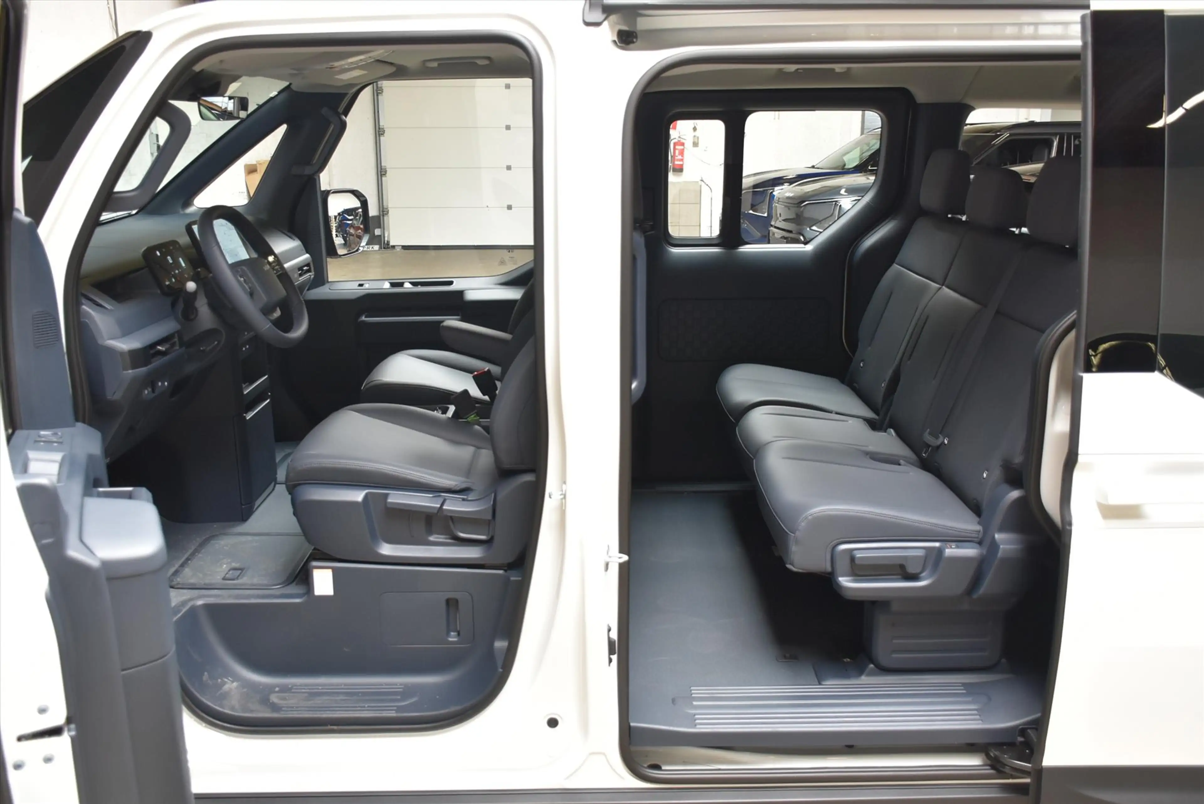 Kia PV5 Passenger 71,2 kWh Plus NIEUW — photo 10