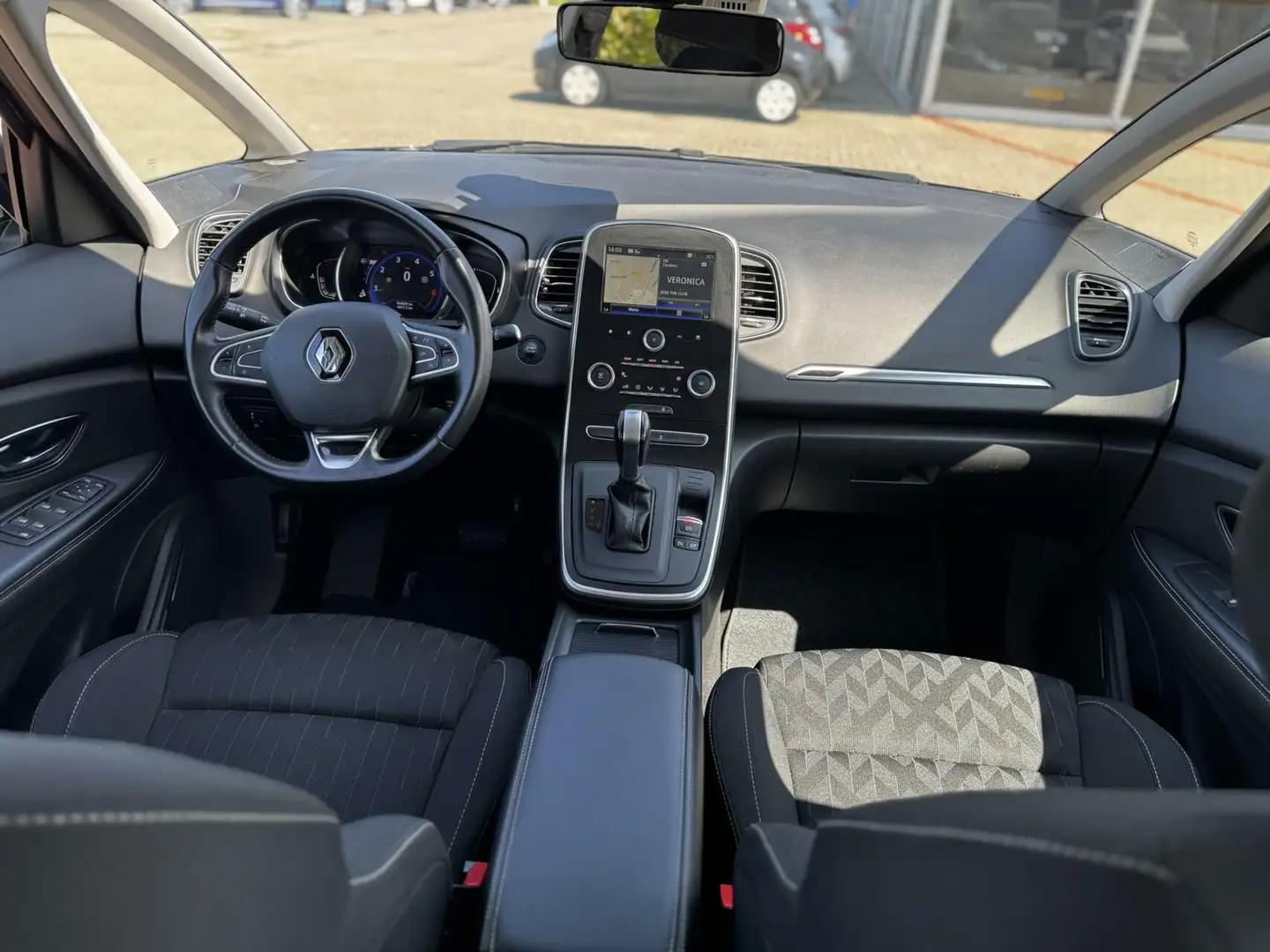 Renault Grand Scenic 1.3 TCe EDC Limited|7P|Nav|Led|Automaat Gris - 2