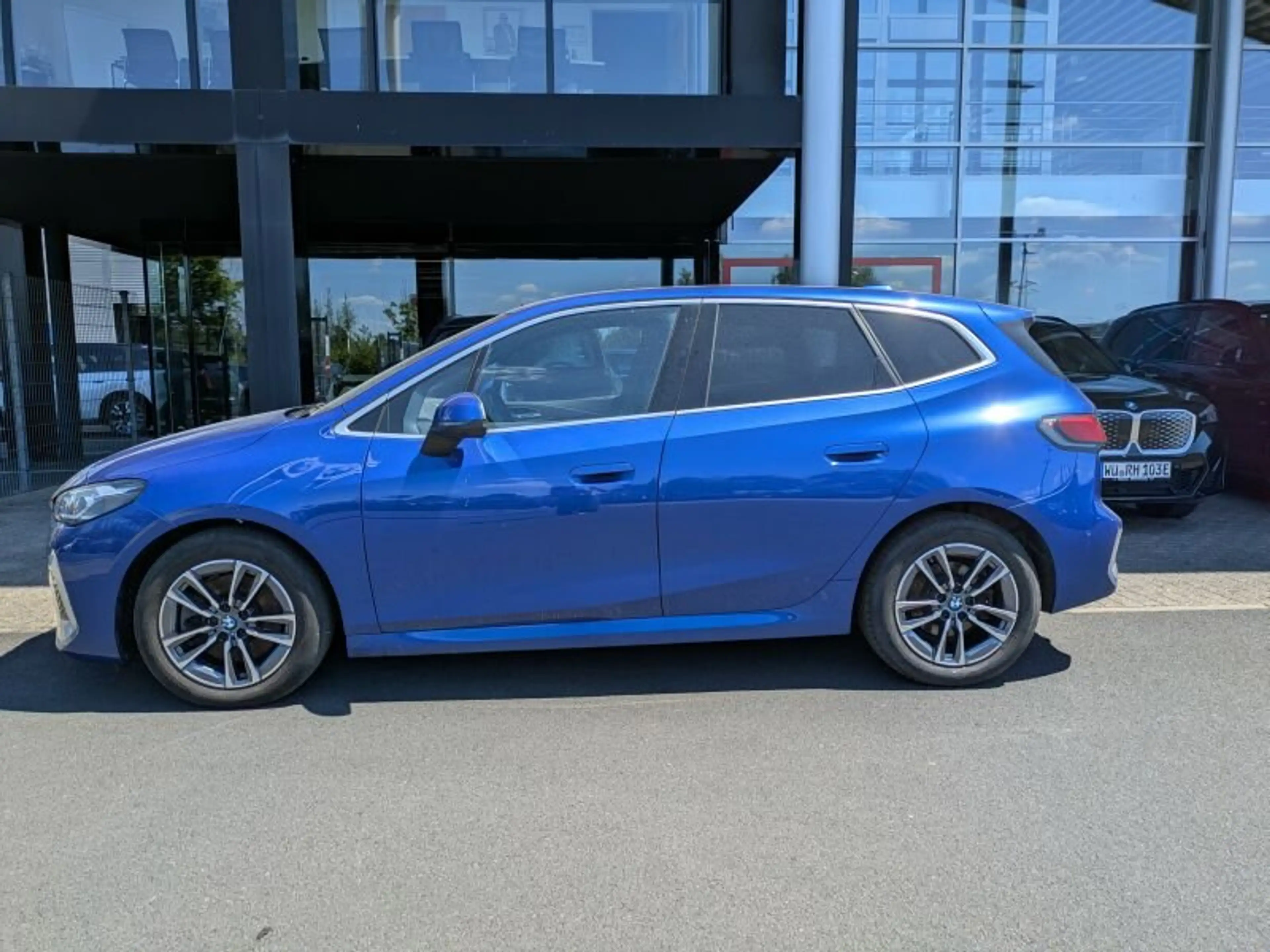 BMW 223 d xDrive Active Tourer M Sport — photo 3