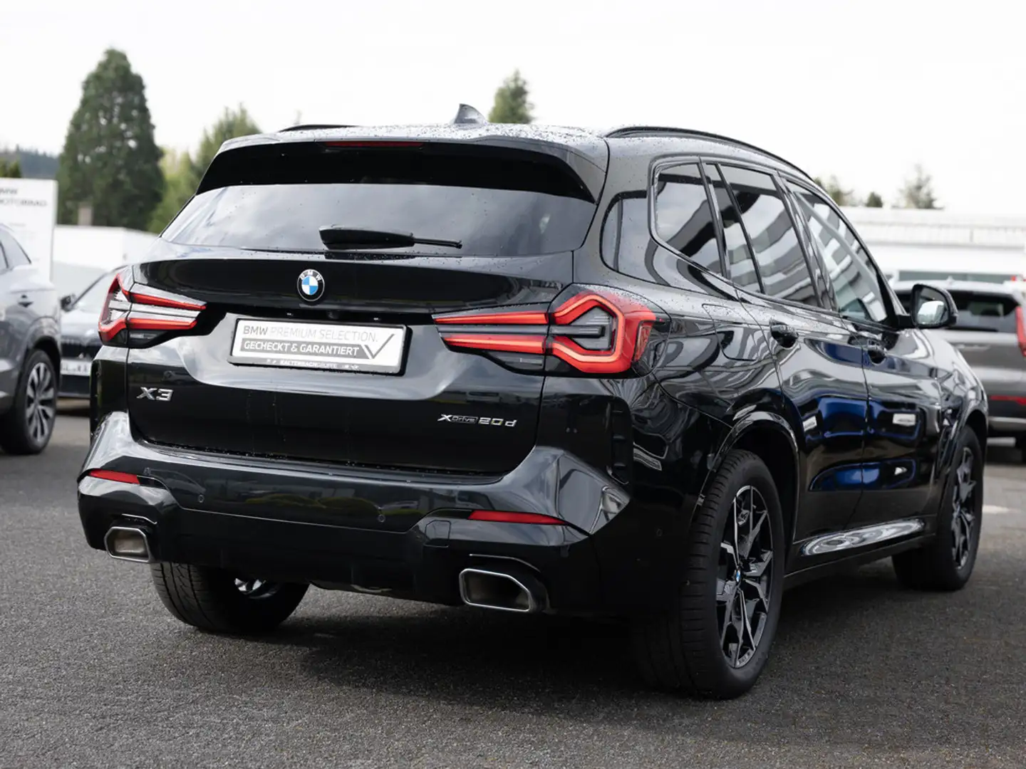 BMW X3 xDrive 20d M-Sportpaket PANO AHK HUD LASER Schwarz - 2