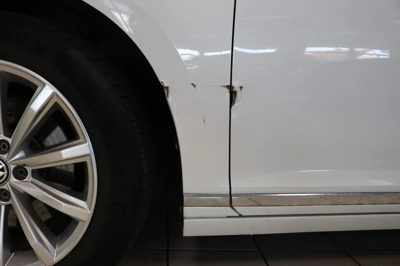 Volkswagen Passat Variant Highline Virtual Pano Kamera ACC Weiß - 2