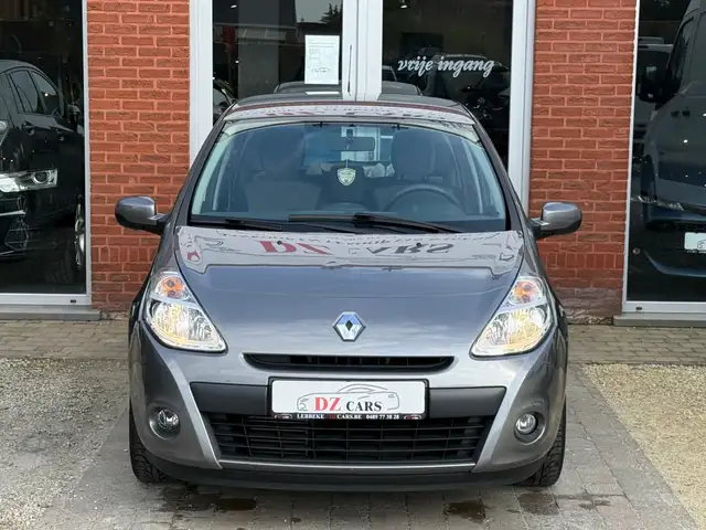 Renault Clio view 7