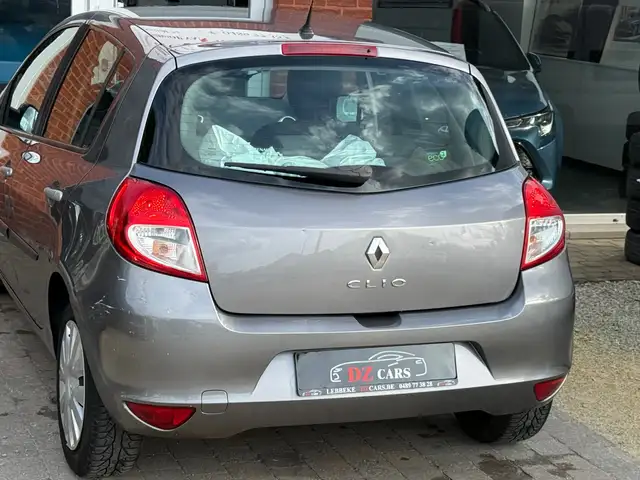 Renault Clio view 14