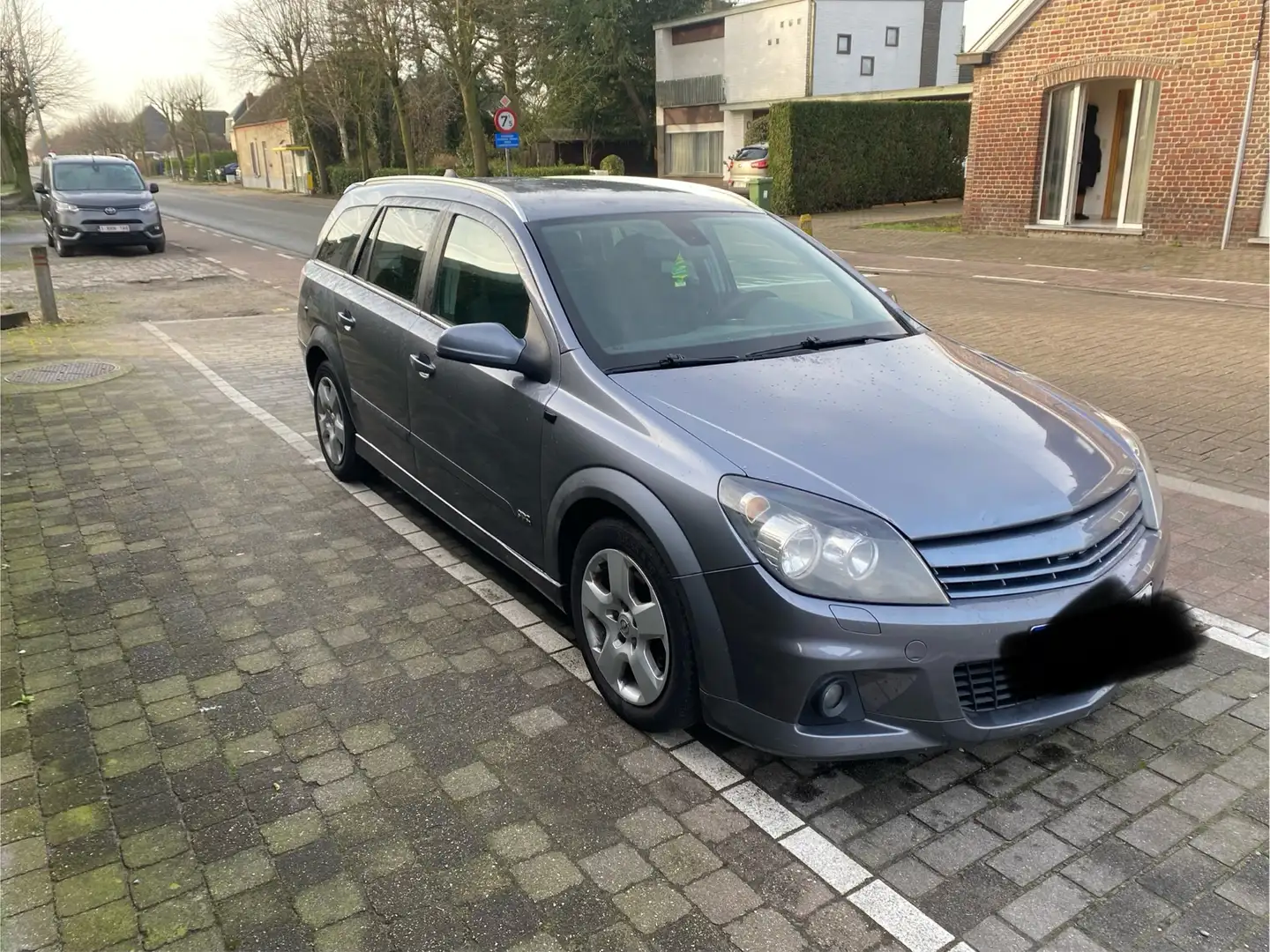 Opel Astra 1.9 CDTI Caravan DPF Sport Gris - 1