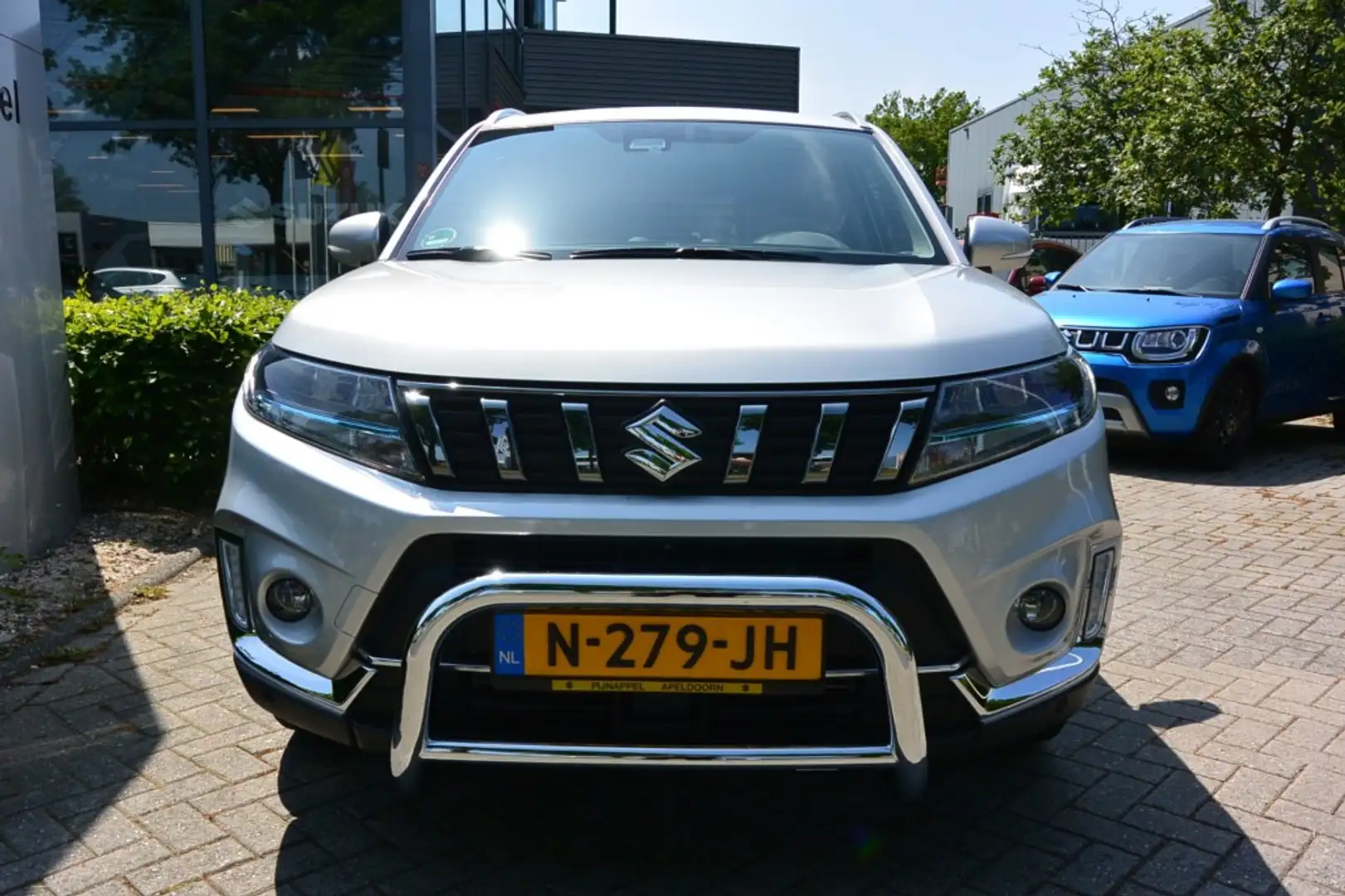 Suzuki Vitara 1.4 Stijl Airco / L.m. velgen 19â / Pushbar r Zilver - 2