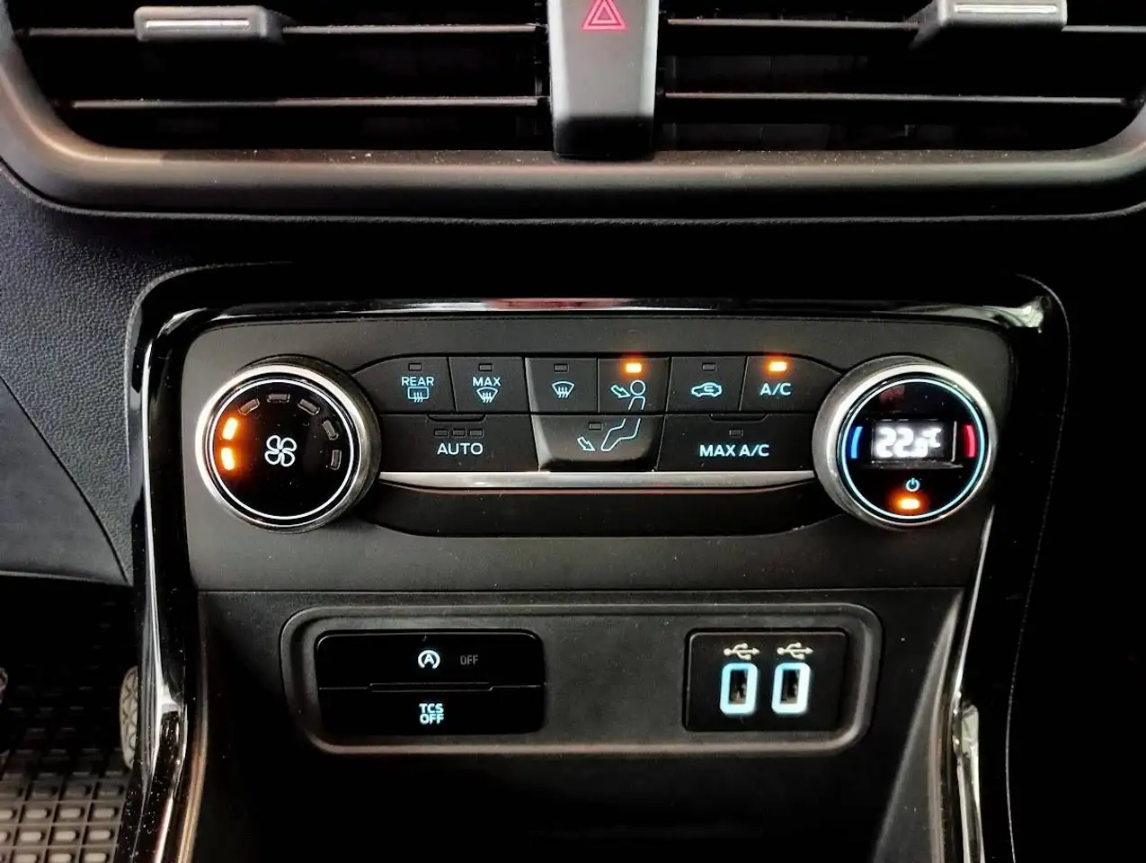 Ford EcoSport 1.0 EcoBoost TITANIUAM UNIPROPR *32000KM*, миниатюра 13