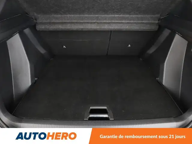 Peugeot 2008 view 17