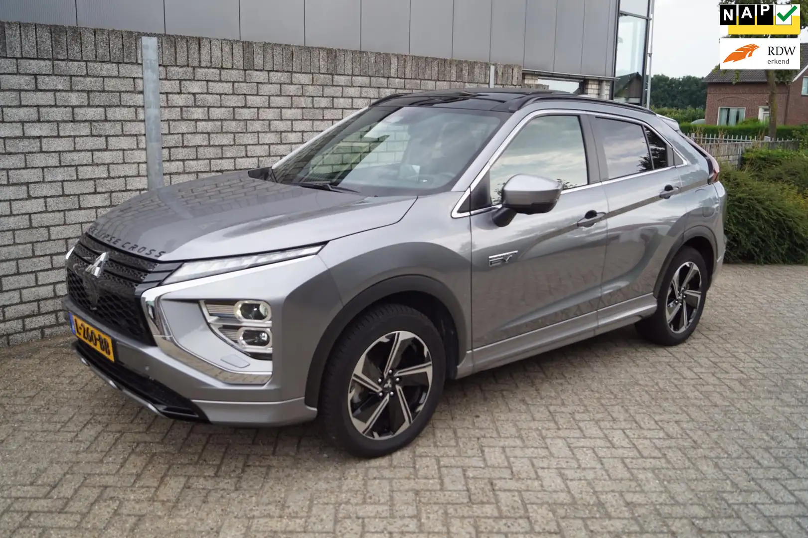 Mitsubishi Eclipse Cross 2.4 PHEV Instyle 4WD Autom Leder Stuur/Stoel A Ban Gris - 1