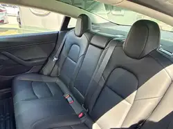 Tesla Model 3 снимка Tesla Model 3