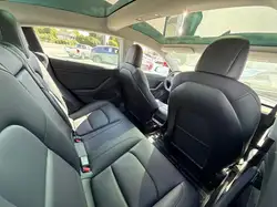 Tesla Model 3 снимка Tesla Model 3