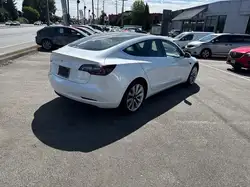 Tesla Model 3 снимка Tesla Model 3