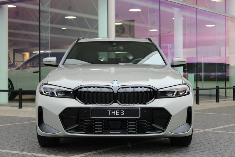 BMW 330 3 Serie Touring 330e M Sport Automaat / Panoramada — photo 11