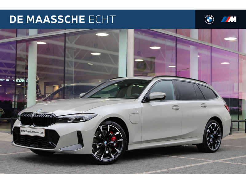 BMW 330 3 Serie Touring 330e M Sport Automaat / Panoramada