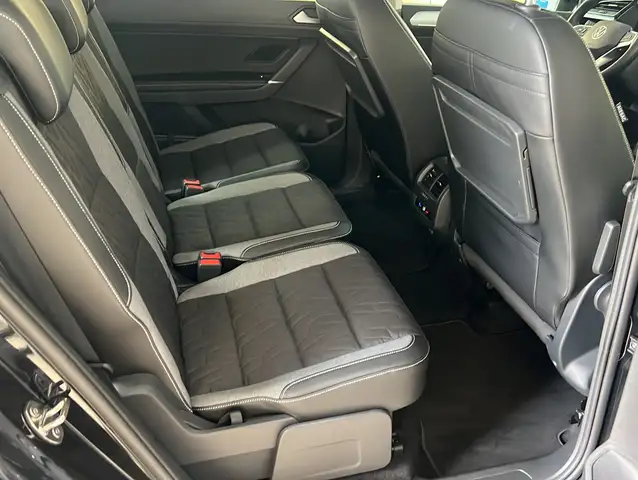 Volkswagen Touran view 10