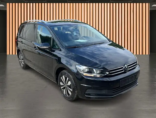 Volkswagen Touran view 24