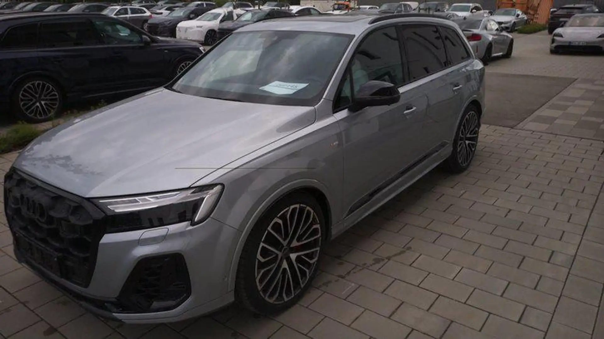 Audi Q7 S line 60 TFSI e 8-Gang tiptronic quattro 360 k... Silber - 1