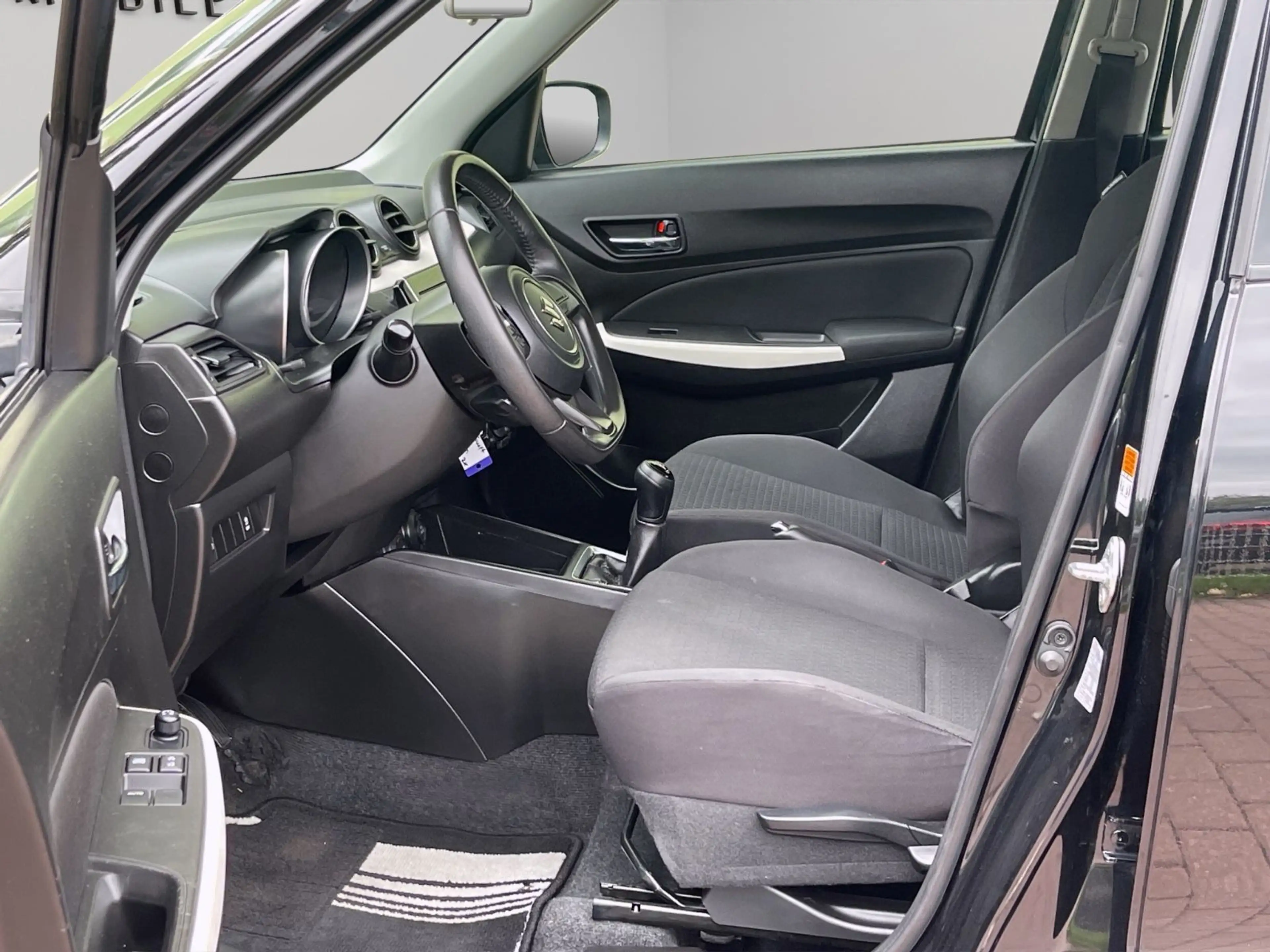 Suzuki Swift SWIFT 1,2 COMFORT SITZHEIZ.NAVI TÜV NEU GARANTIE — photo 11