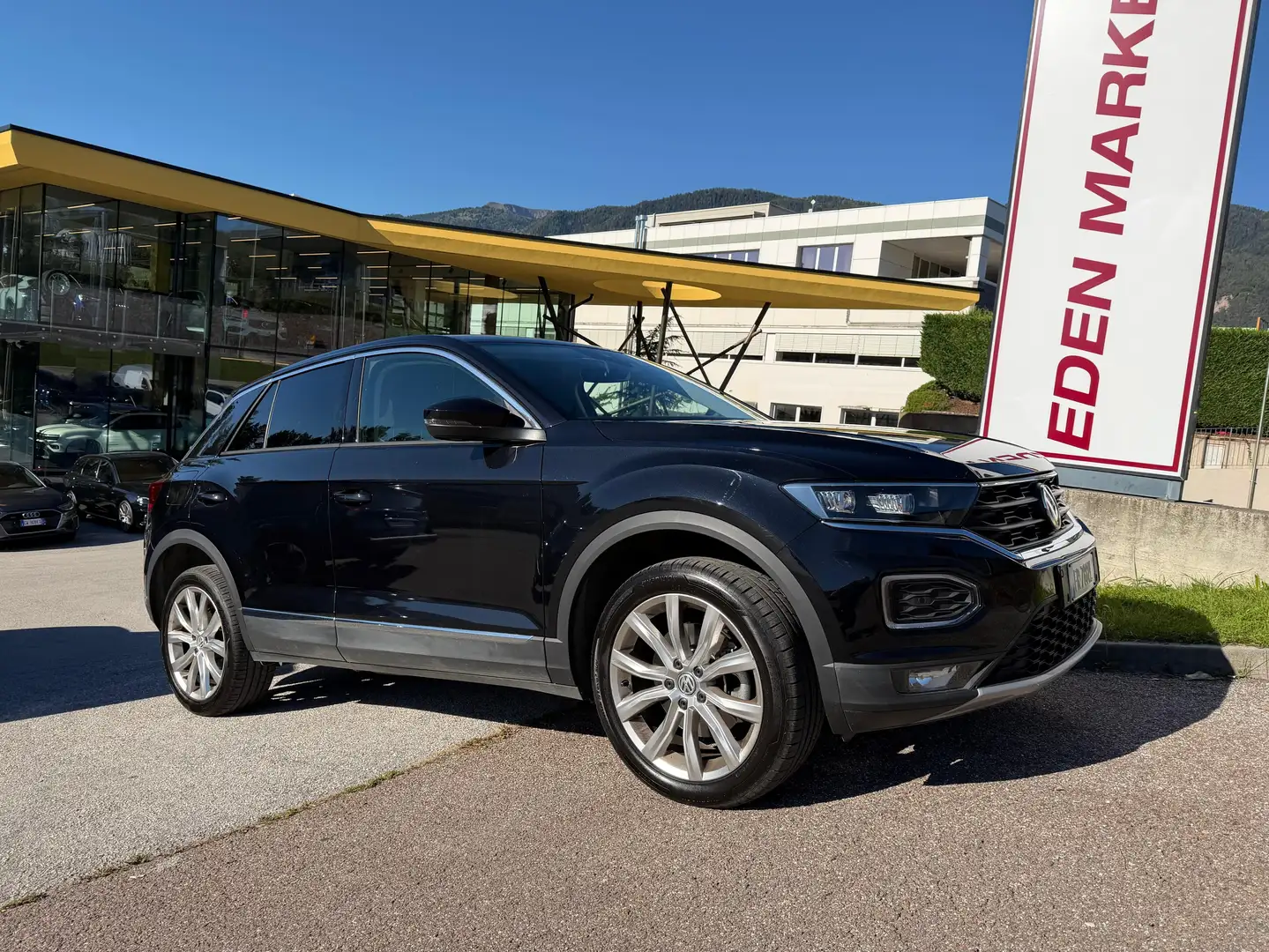 Volkswagen T-Roc T-Roc I 2017 2.0 tdi Advanced 4motion dsg Zwart - 2