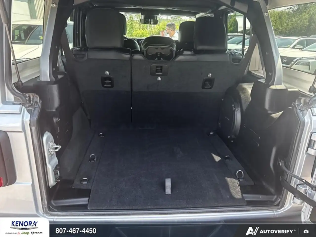 Jeep Wrangler photo Jeep Wrangler