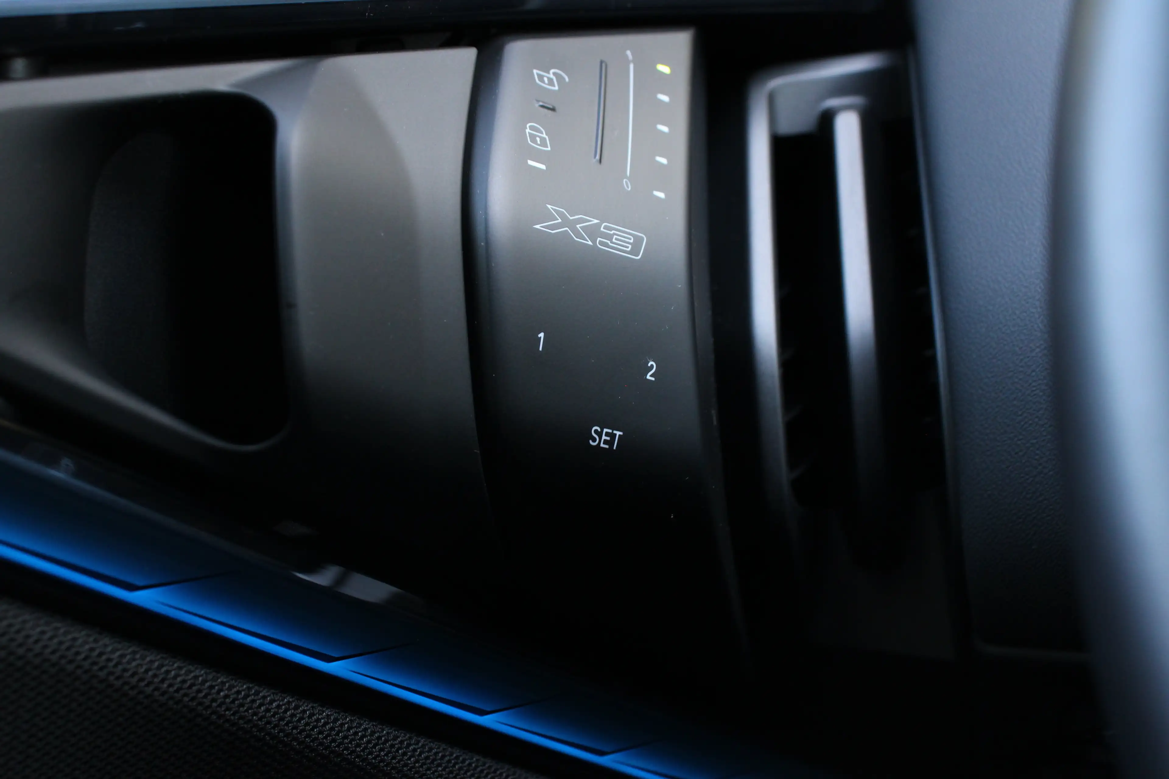 BMW X3 30e xDrive | M-SPORT | PANODAK | ADAPTIVE CRUISE | — photo 12