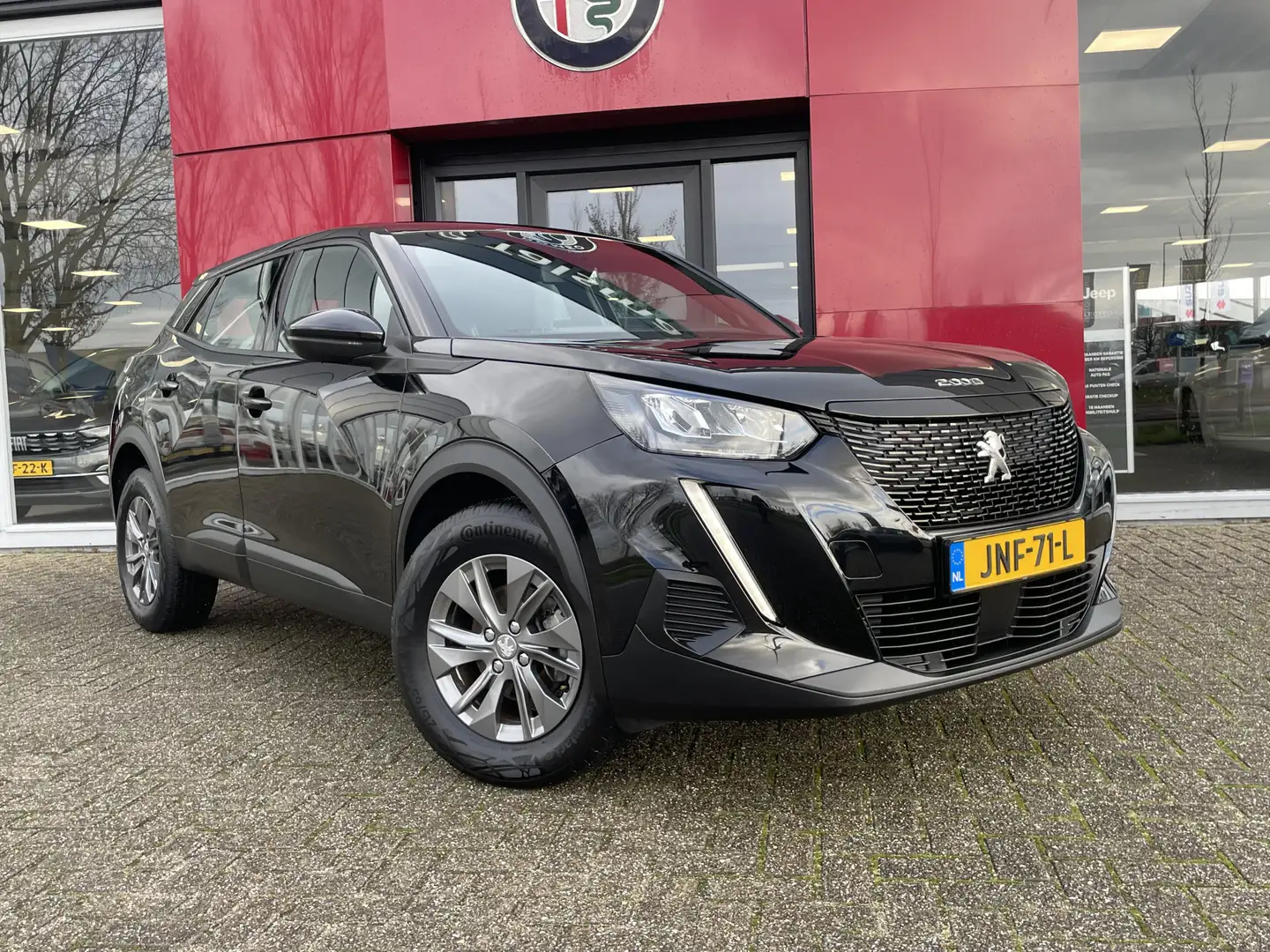Peugeot 2008 1.2 PureTech Active | Camera | Parkeersensoren | S Zwart - 2