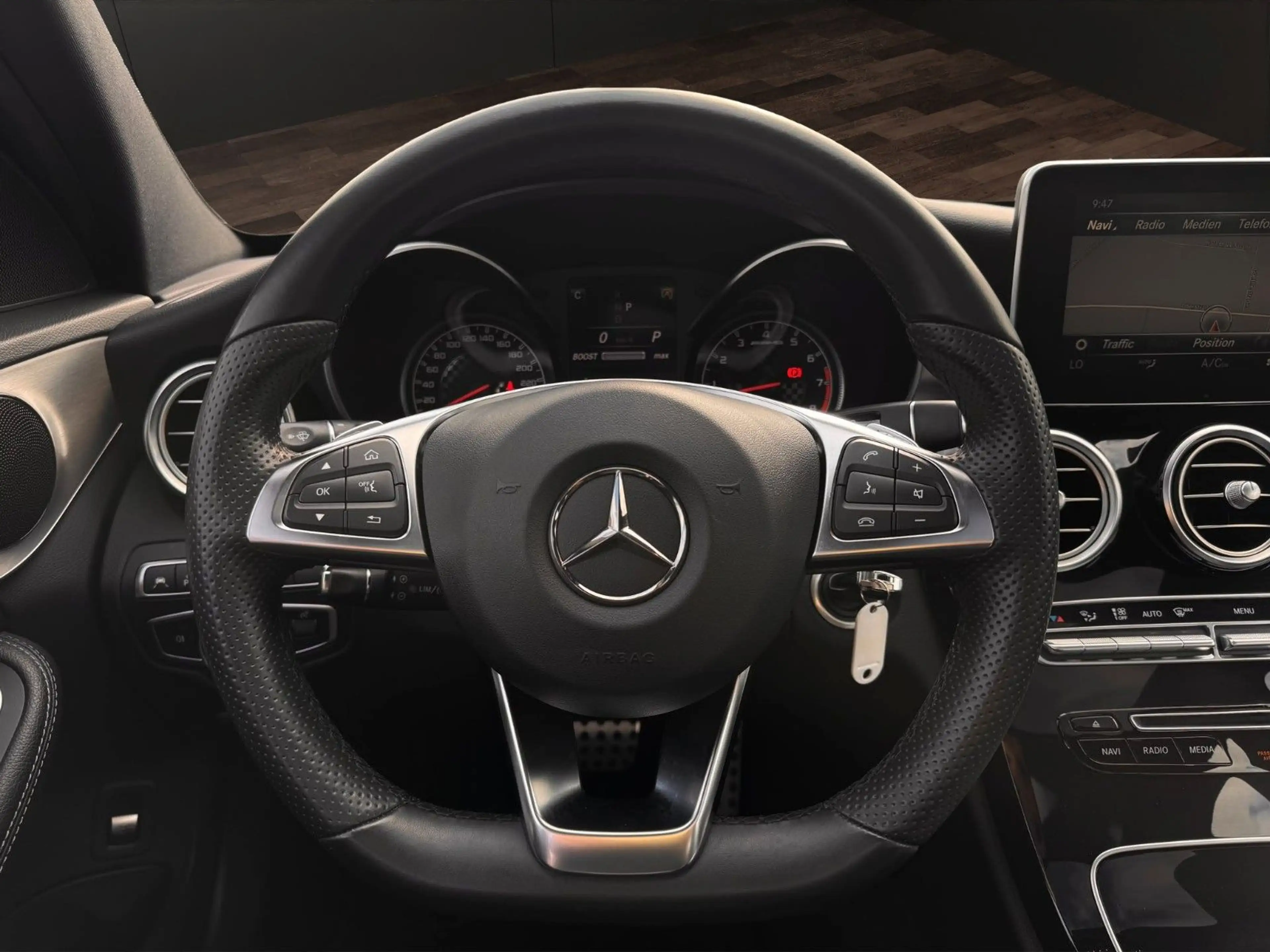 Mercedes-Benz C 400 4Matic AMG AHK°PANO°KAMERA°LED°AMBIENTE — photo 12
