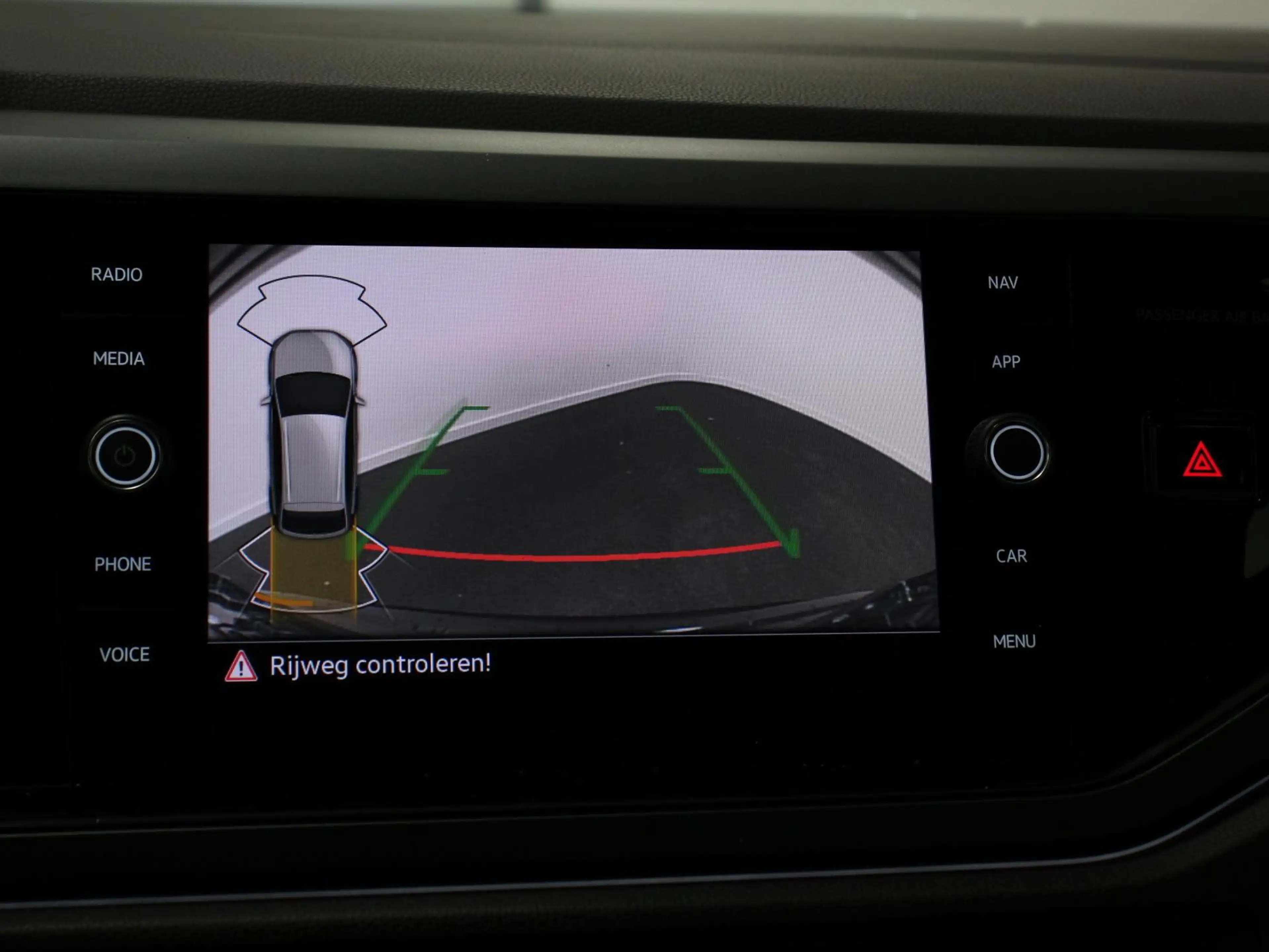 Volkswagen Taigo 1.5 TSI 150pk R-Line + Automaat Navigatie Apple Ca — photo 3
