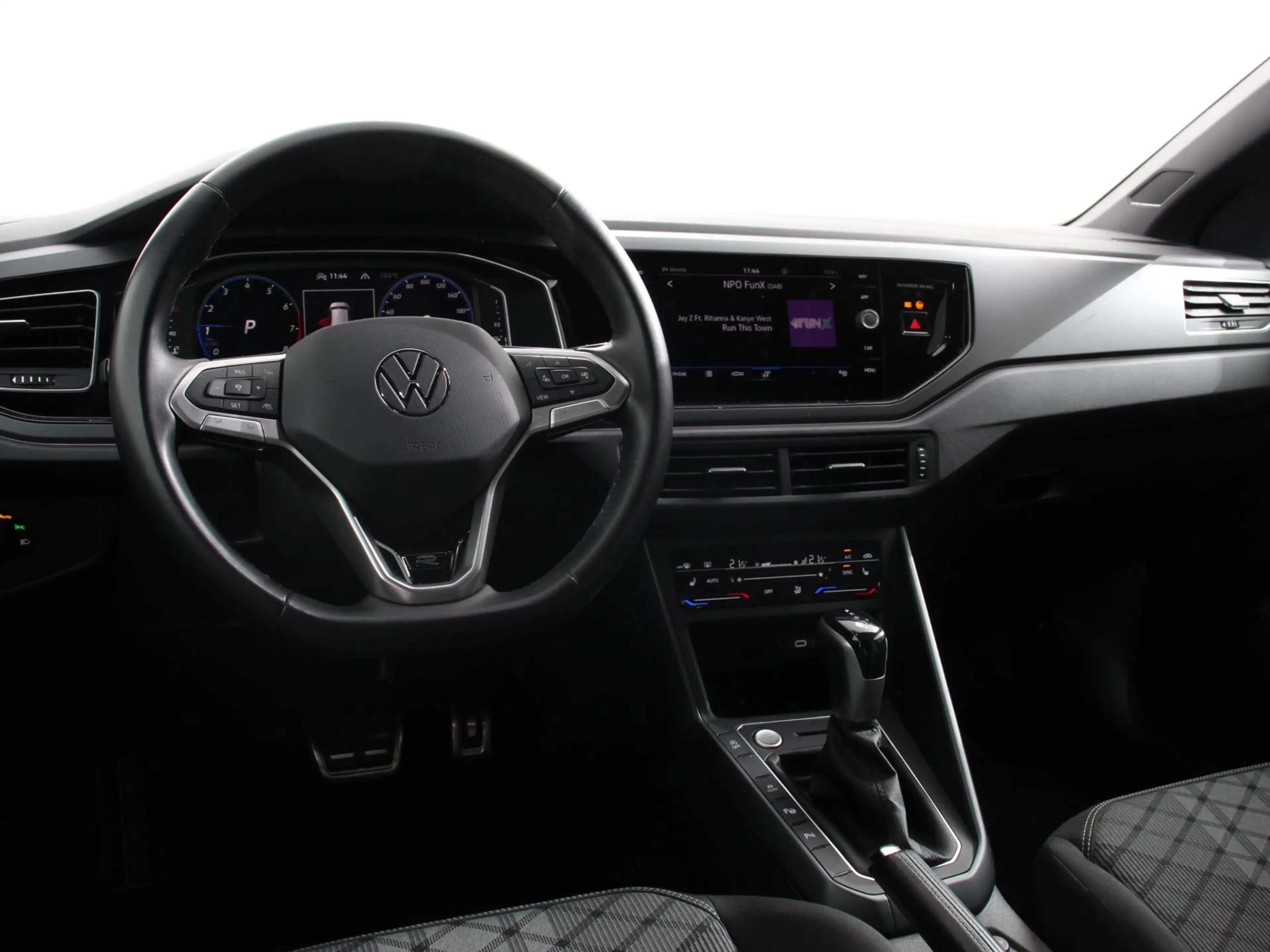 Volkswagen Taigo 1.5 TSI 150pk R-Line + Automaat Navigatie Apple Ca — photo 2
