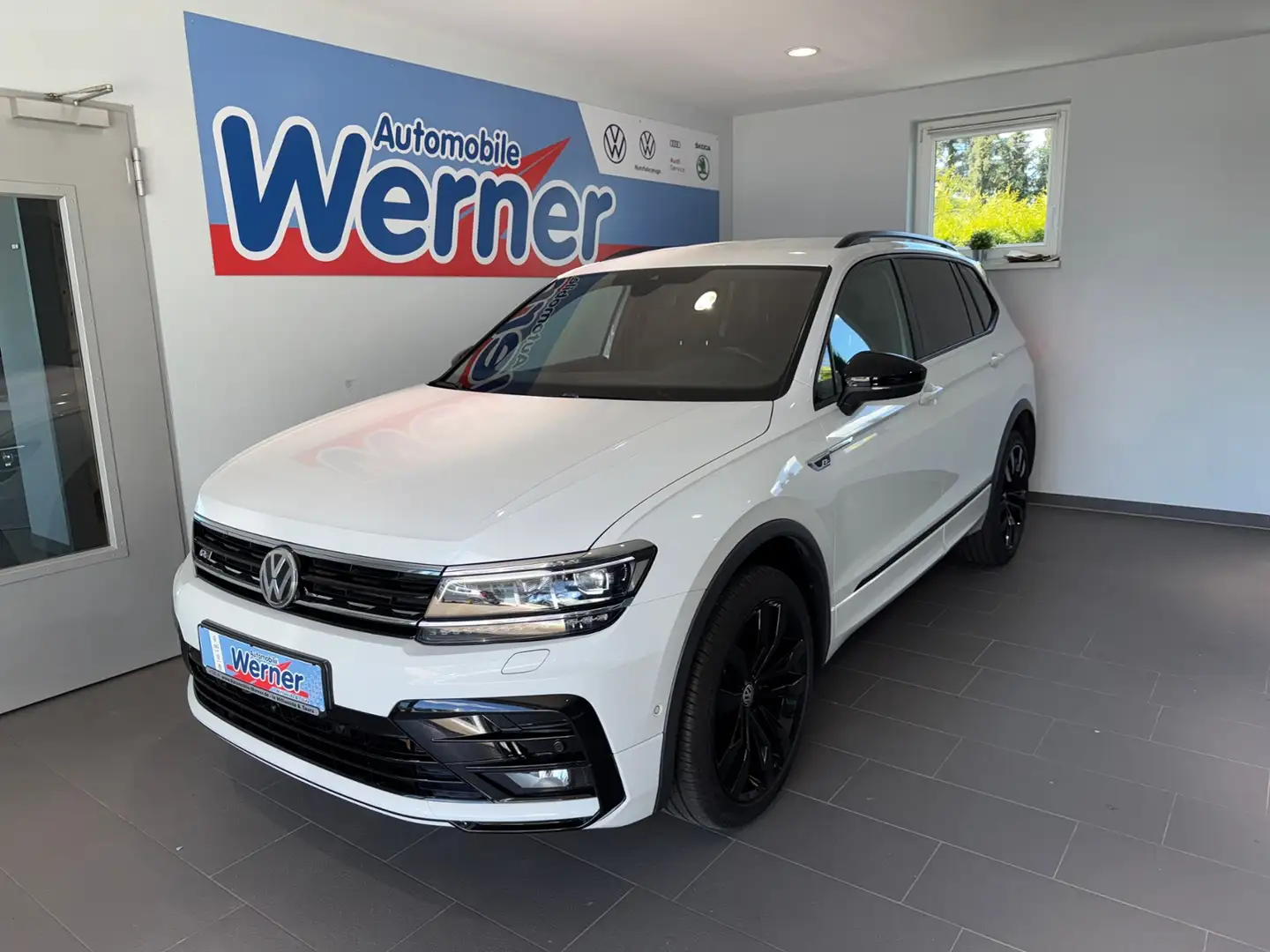 Volkswagen Tiguan Allspace Highline 2.0 TSI R-Line Allrad Kamera LED ACC Nav Weiß - 2