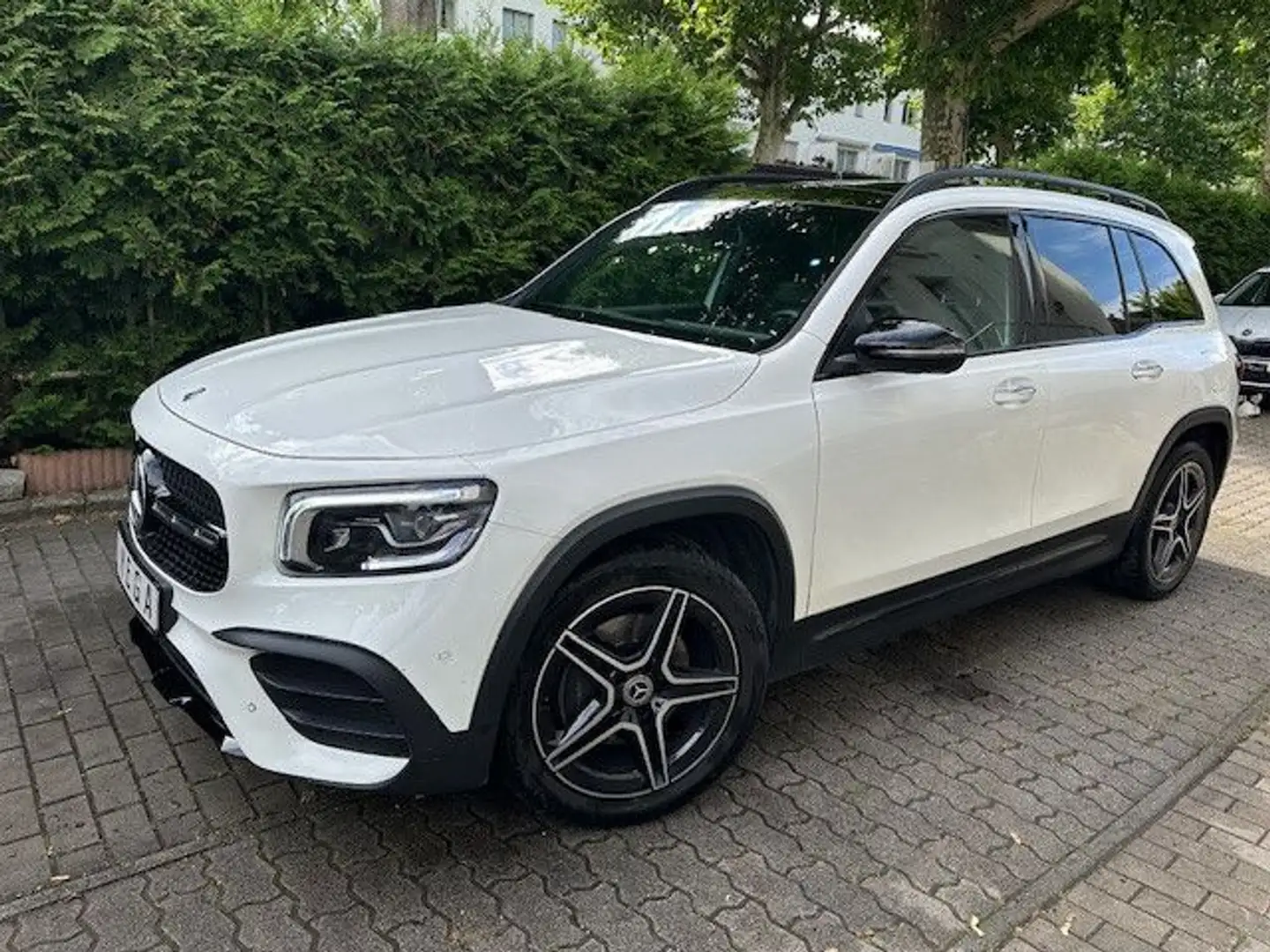 Mercedes-Benz GLB 200 AMG PANORAMA|MBUX|KAMERA|NIGHT|7-SITZER Wit - 1