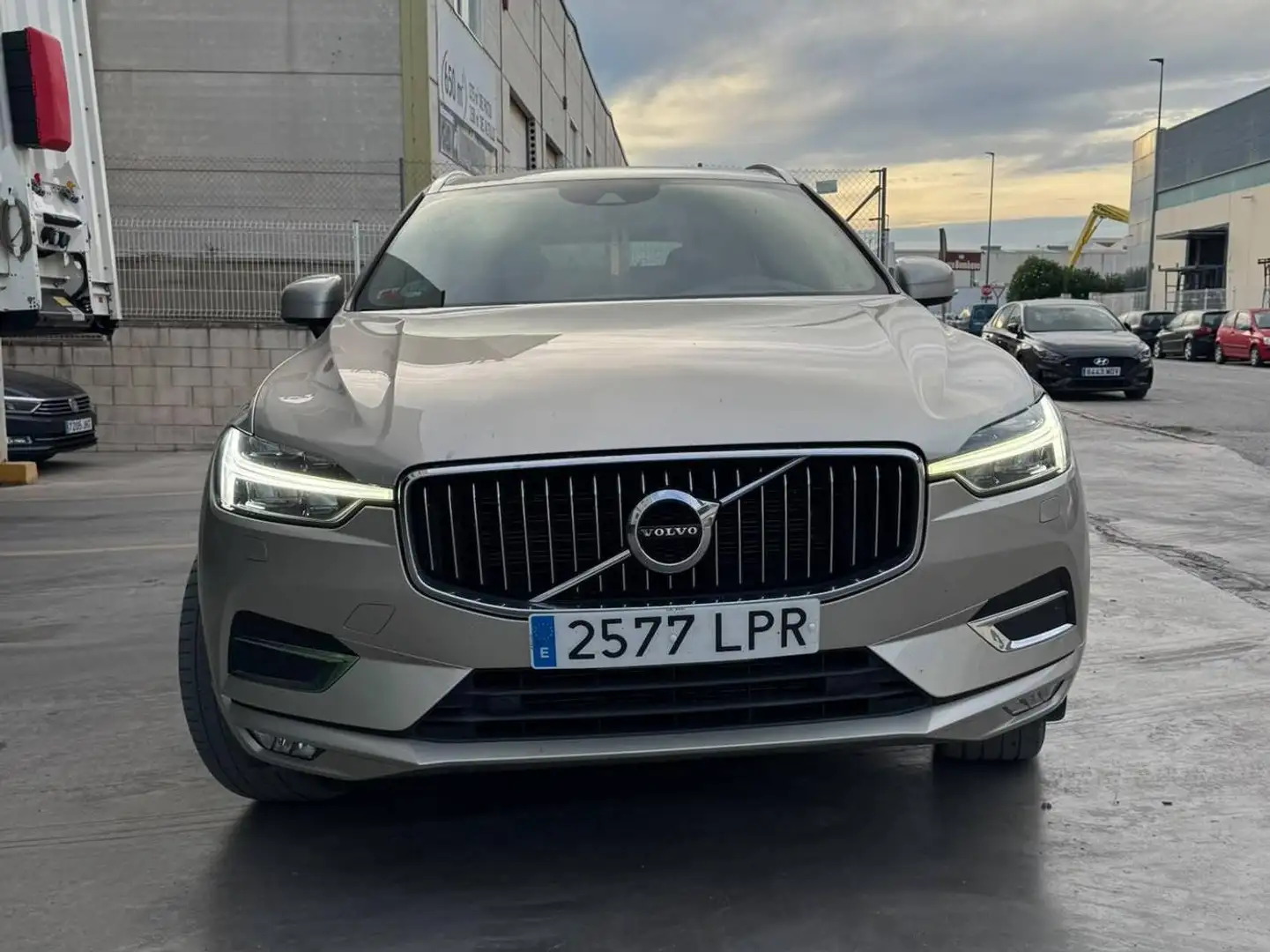Volvo XC60 XC60 B4 Inscription FWD Aut. Inscription Beige - 1
