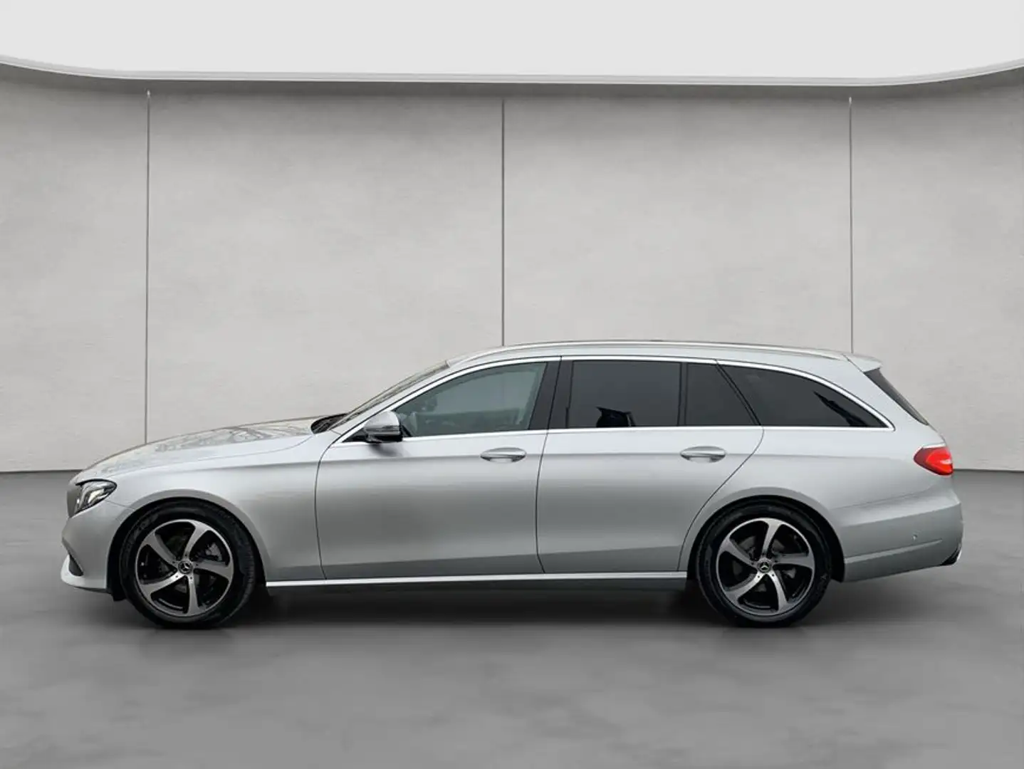 Mercedes-Benz E 200 E-Klasse Silber - 2