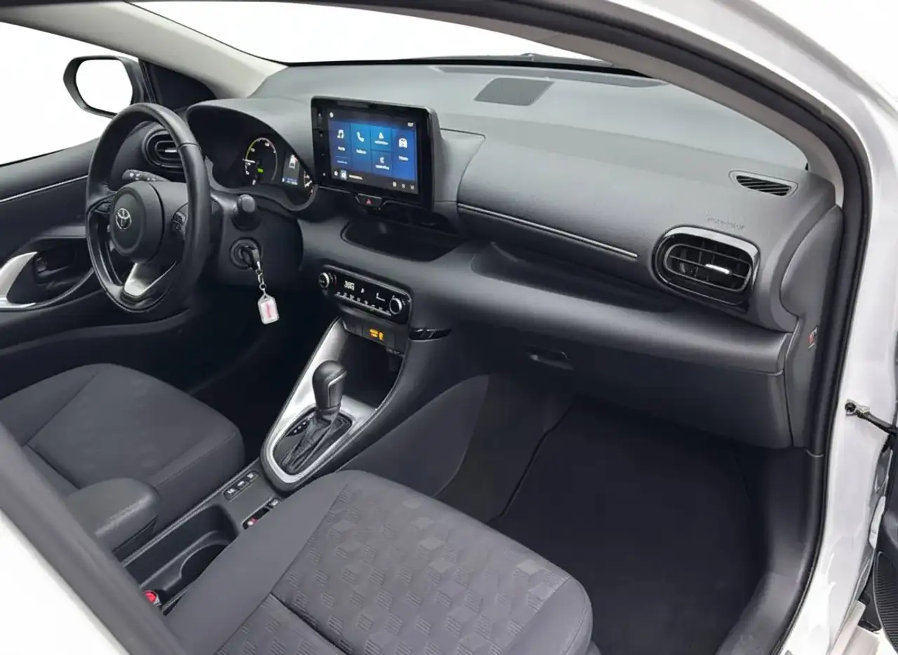 Toyota Yaris 2026 — фото 10
