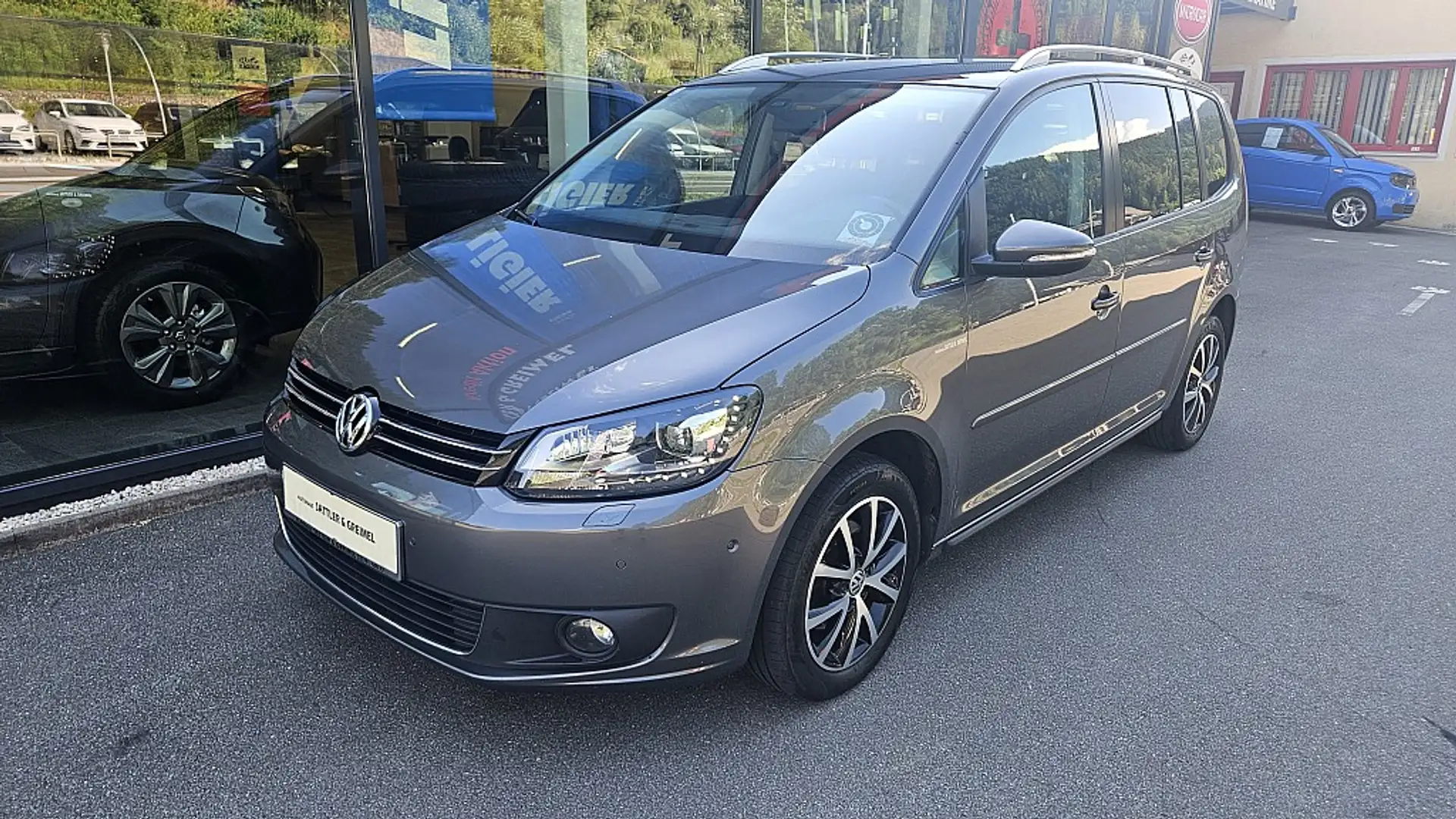 Volkswagen Touran Karat 1,6 BMT TDI**Kamera**Privatverkauf** Grau - 1