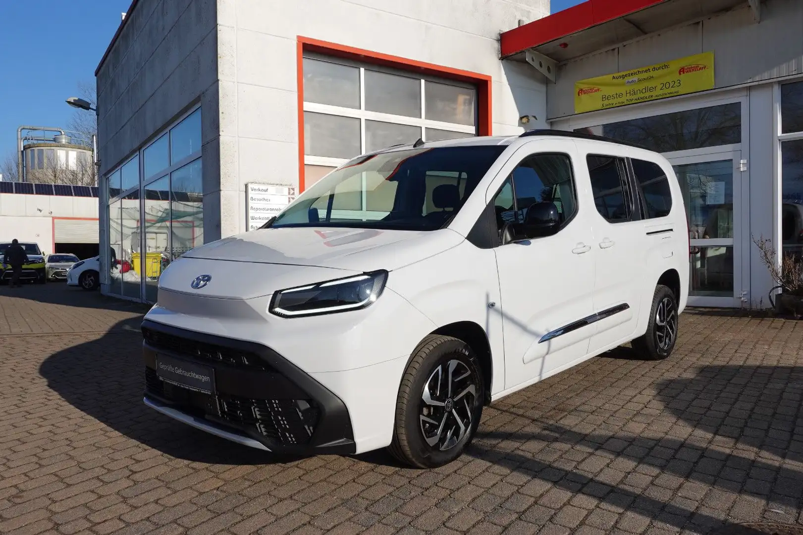 Toyota Proace 1,5l D4D 96kW L2 Team 7Sitzer Blanc - 1