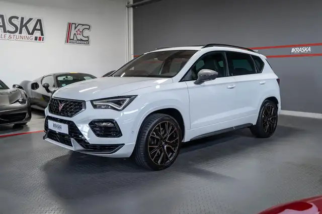 Cupra Ateca view 3