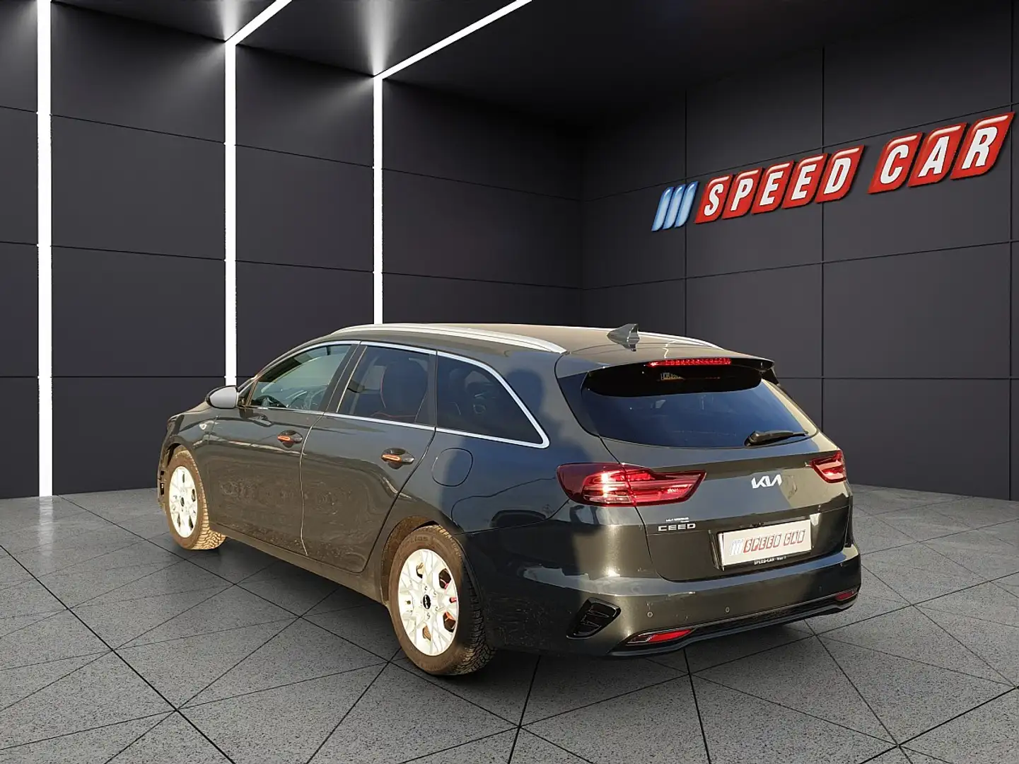 Kia Ceed SW / cee'd SW ceed SW 1,5 TGDI Silber Schwarz - 1