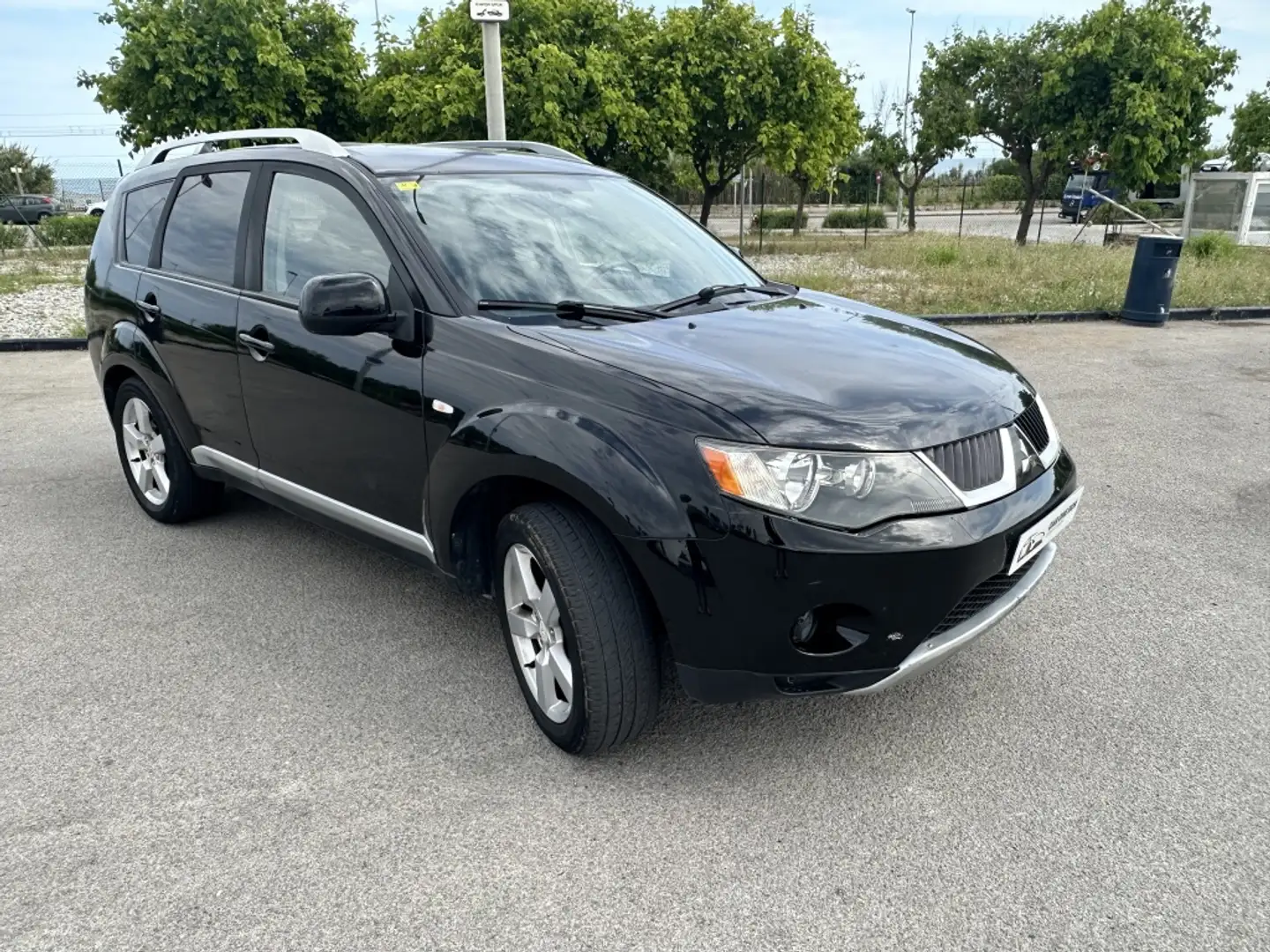 Mitsubishi Outlander 2.0DI-D Kaiteki Negru - 1