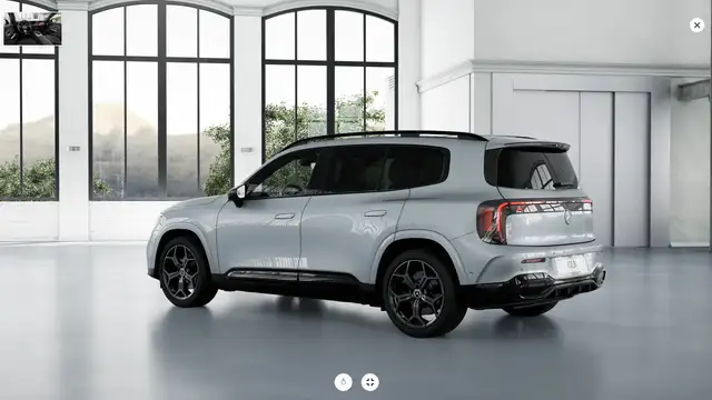 Mercedes-Benz GLB view 3