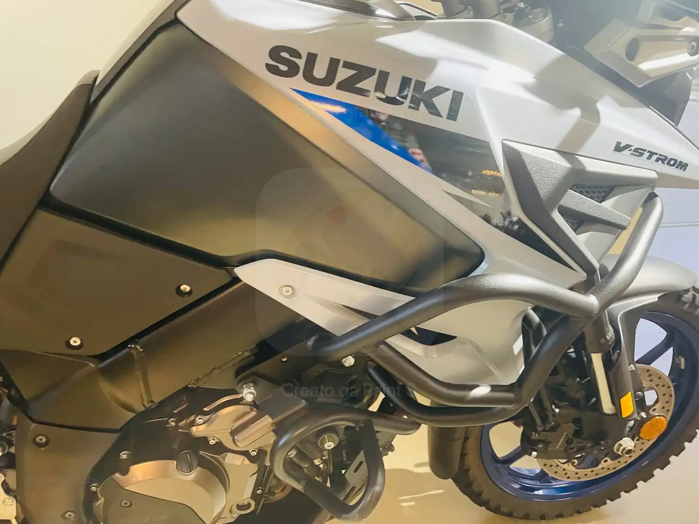Suzuki V-Strom 1050DE Gris - 2